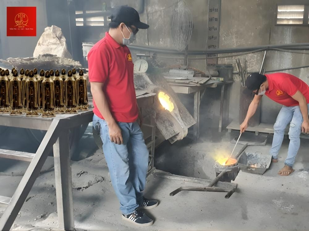 2-moi-lo-nguyen-lieu-deu-trai-qua-buoc-kiem-tra-truoc-khi-dua-vao-san-xuat Mỗi lô nguyên liệu đều trải qua bước kiểm tra trước khi đưa vào sản xuất