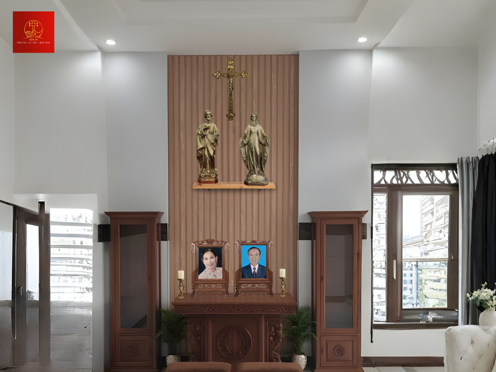 21-mau-ban-tho-gia-tien-cong-giao-thiet-ke-phong-cach-co-dien Mẫu bàn thờ gia tiên Công Giáo có hoa văn tỉ mỉ, tinh xảo, thích hợp với các không gian lớn như biệt thự