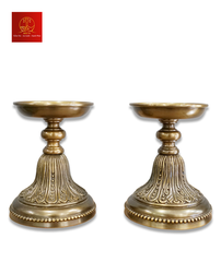 Chân Nến Đế Bông