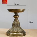 Chân Nến Đế Bông