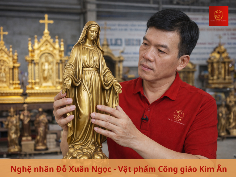 nghe-nhan-do-xuan-ngoc-ben-canh-san-pham-tuong-duc-me-ban-on-duoc-duc-voi-chuan-muc-au-my-1 Nghe Nhan Do Xuan Ngoc Ben Canh San Pham Tuong Duc Me Ban On Duoc Duc Voi Chuan Muc Au My 1