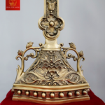 Thánh Giá Công Giáo Hoa Đào Có Đế 90 cm - Màu Cổ Điển