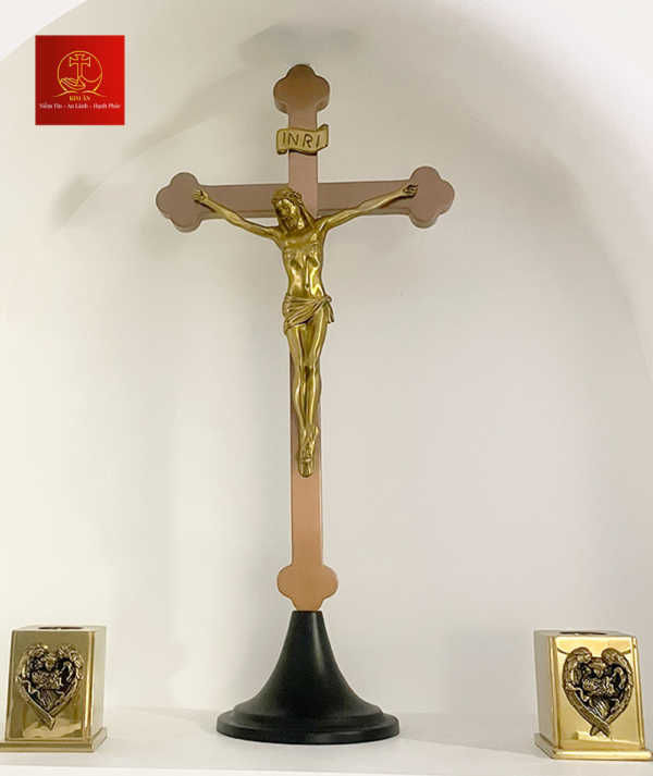 Thánh Giá Hoa Đào Bằng Inox (Có Đế)