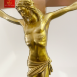 Thánh Giá Hoa Đào Bằng Inox (Có Đế)