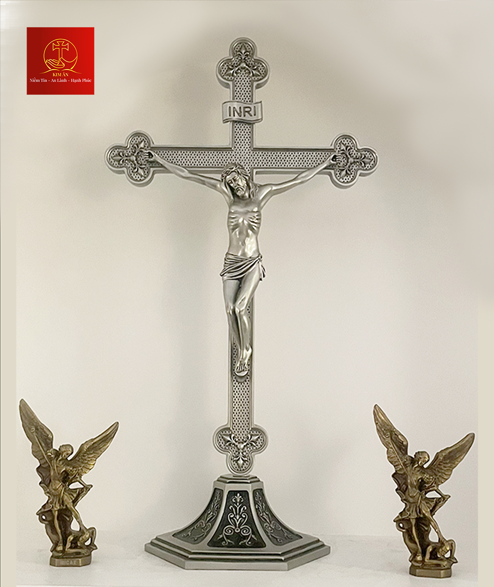 Thánh Giá Hoa Đào Bằng Nhôm cao 70 cm (có đế)