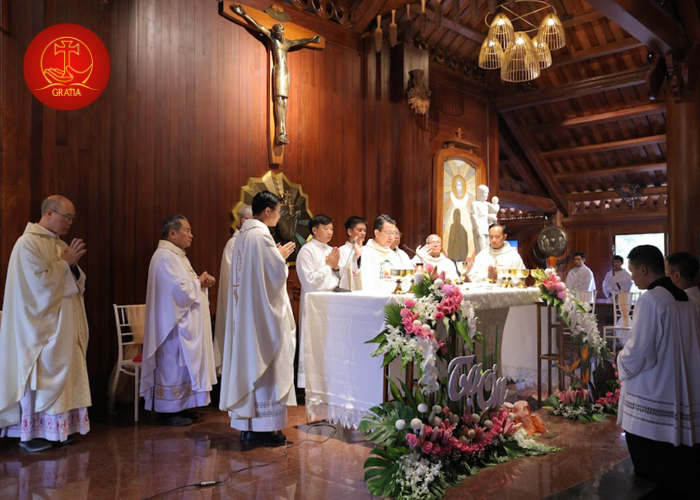 Thi công Vật phẩm Công giáo cho nhà thờ Đồng Bầu