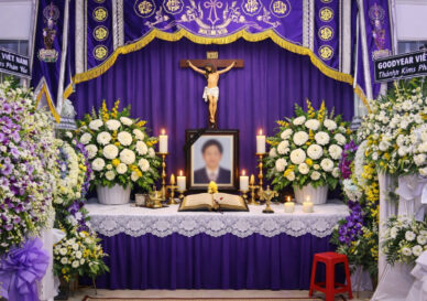 Danh sách vật phẩm & Hướng dẫn trang trí bàn thờ đám tang Công Giáo
