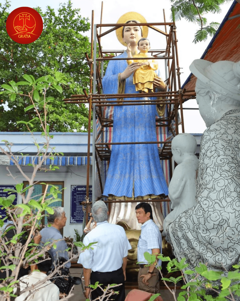 tuong-me-la-vang-cao-7-met-tai-thanh-dia-la-vang-1-1 Tượng Mẹ La Vang cao 7 mét tại Thánh địa La Vang